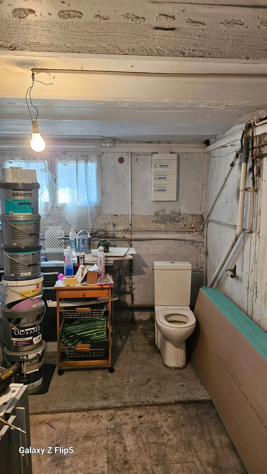Avant : Création d'une salle d'eau dans un sous-sol brut